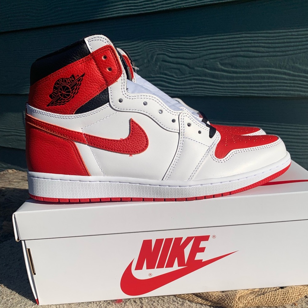 Air Jordan 1 Retro High OG Heritage White/Black/University Red